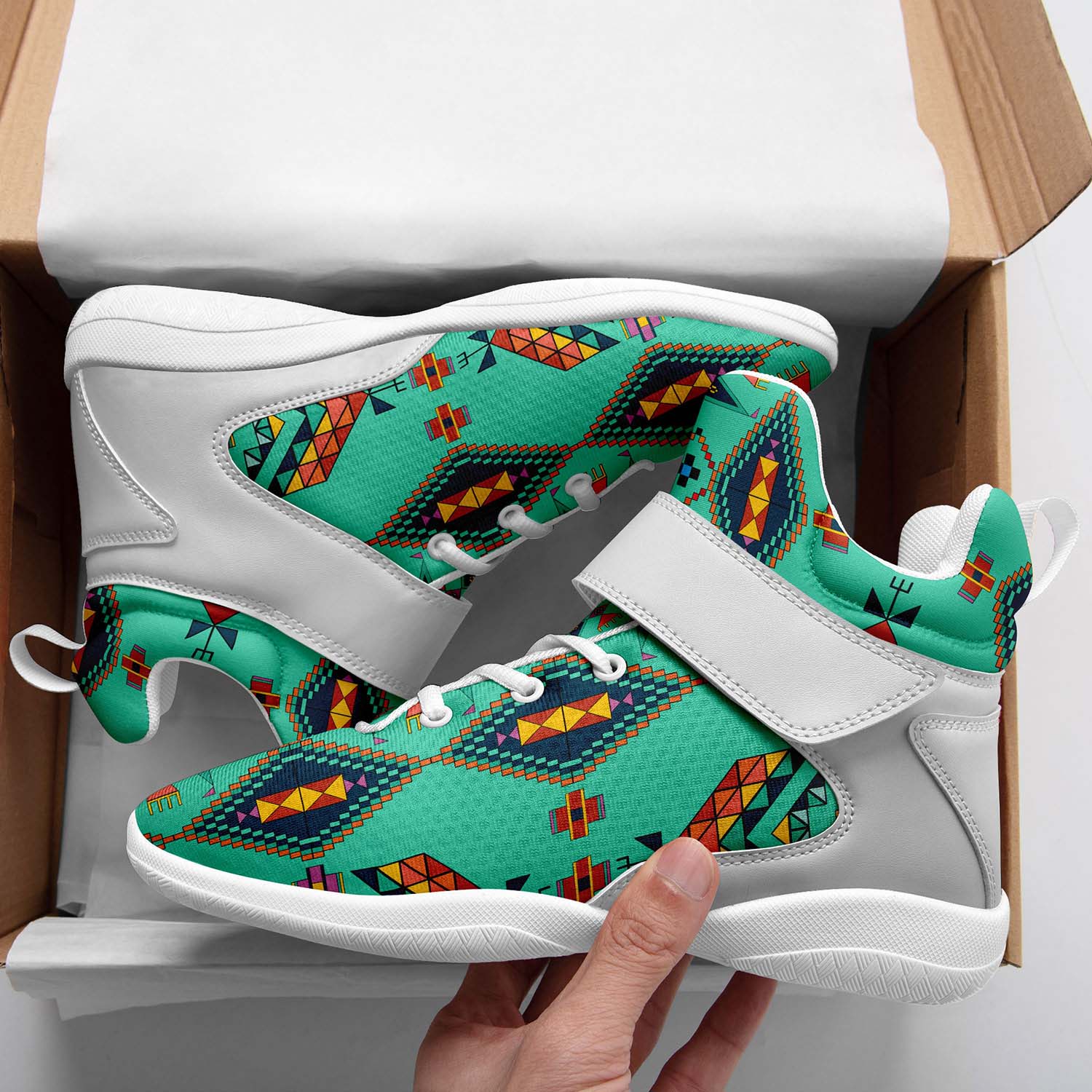 Travois Tipi Smoky Sky Ipottaa Basketball / Sport High Top Shoes - White Sole