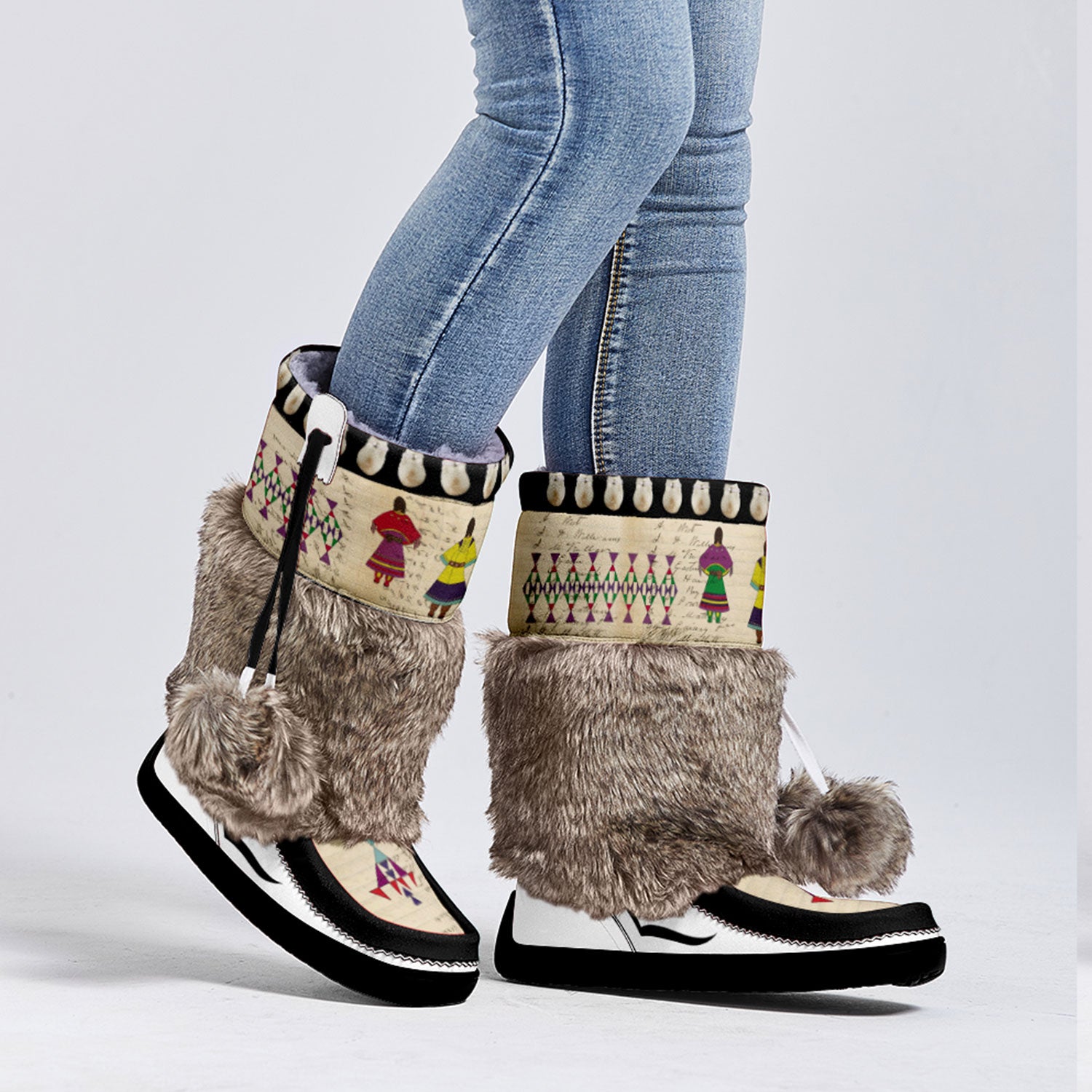Beaded Gifts Black Leather MocLux Short Style with Fur