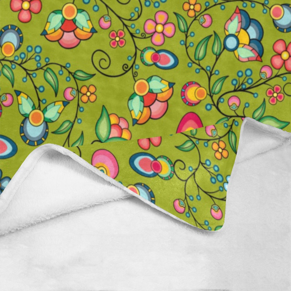 Floral Bounty Sweetgrass Ultra-Soft Micro Fleece Blanket 40"x50"