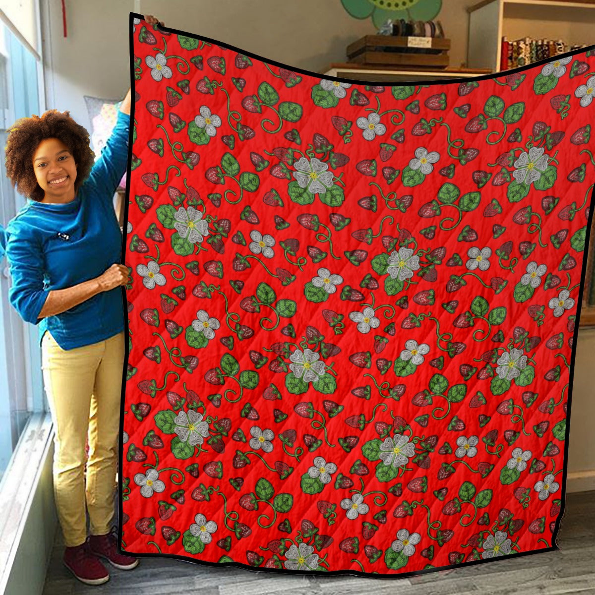 Strawberry Dreams Fire Lightweight & Breathable Quilt With Edge-wrapping Strips