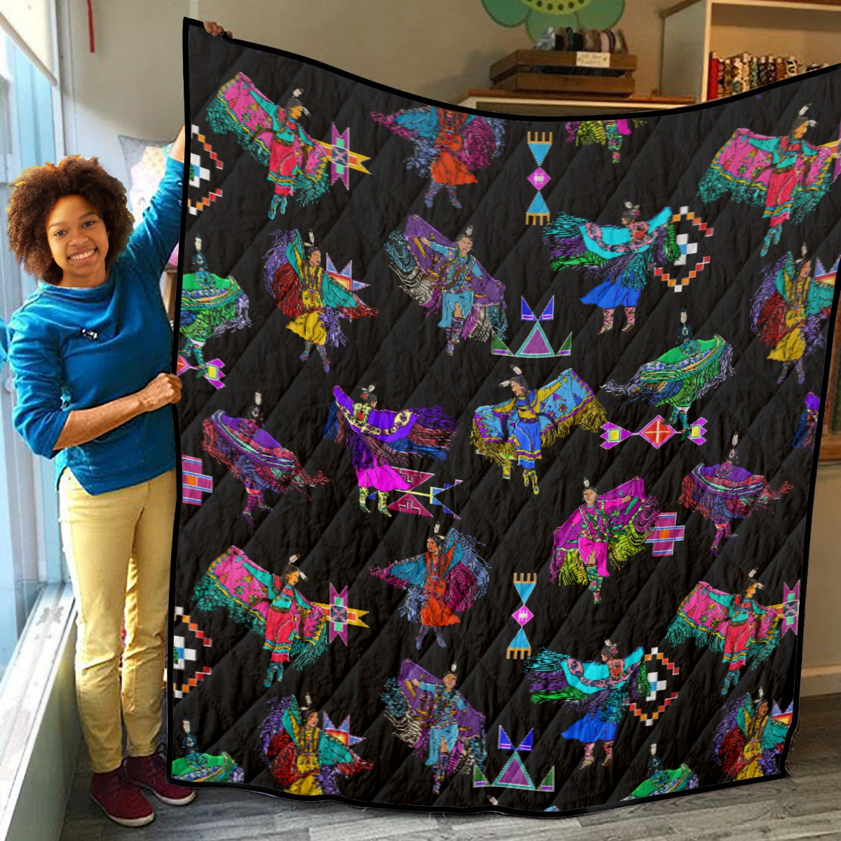 Women's Fancy Dancers Black Lightweight & Breathable Quilt With Edge-wrapping Strips