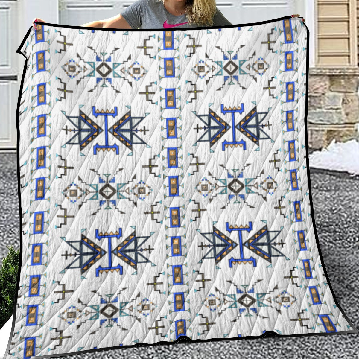 Eagle Strike White Lightweight & Breathable Quilt With Edge-wrapping Strips