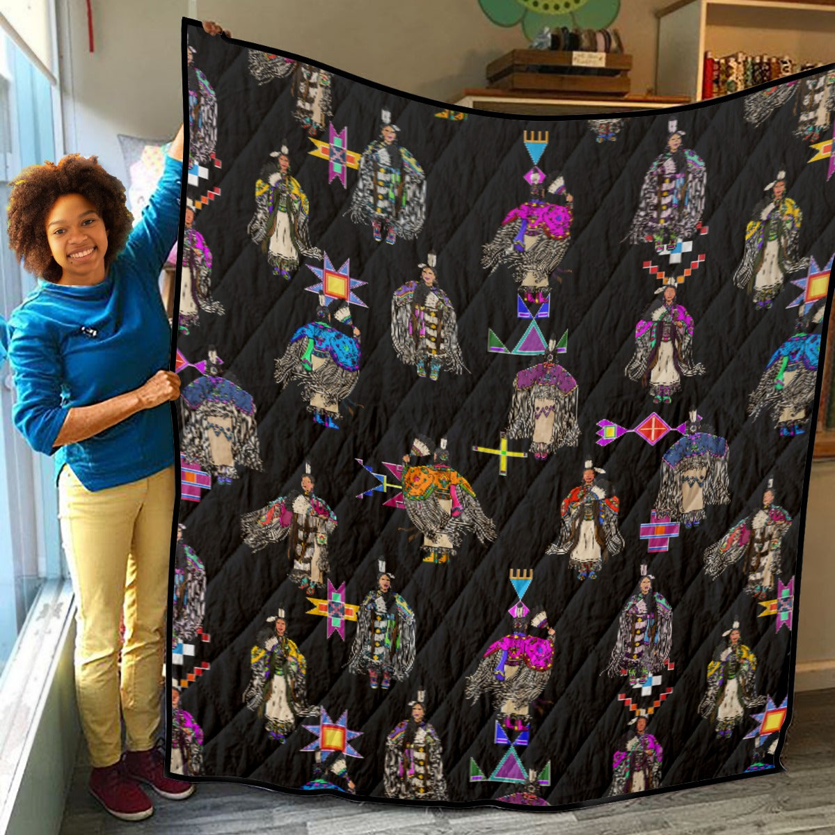 Women's Tradish Dancers Black Lightweight & Breathable Quilt With Edge-wrapping Strips