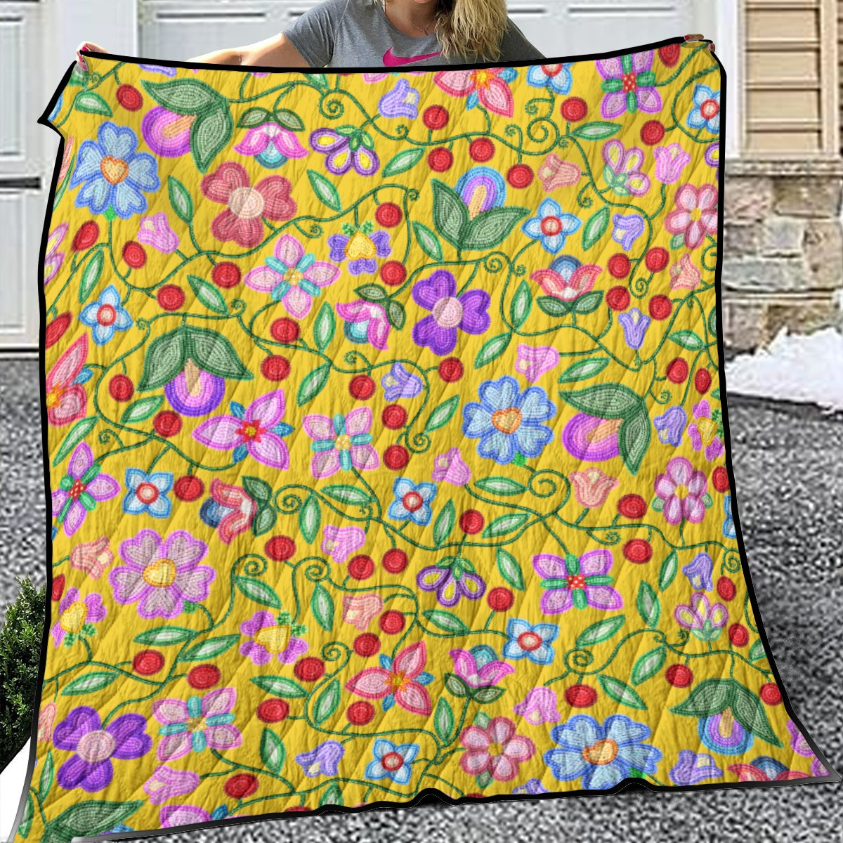 Petal Harmony Ochre Lightweight & Breathable Quilt With Edge-wrapping Strips