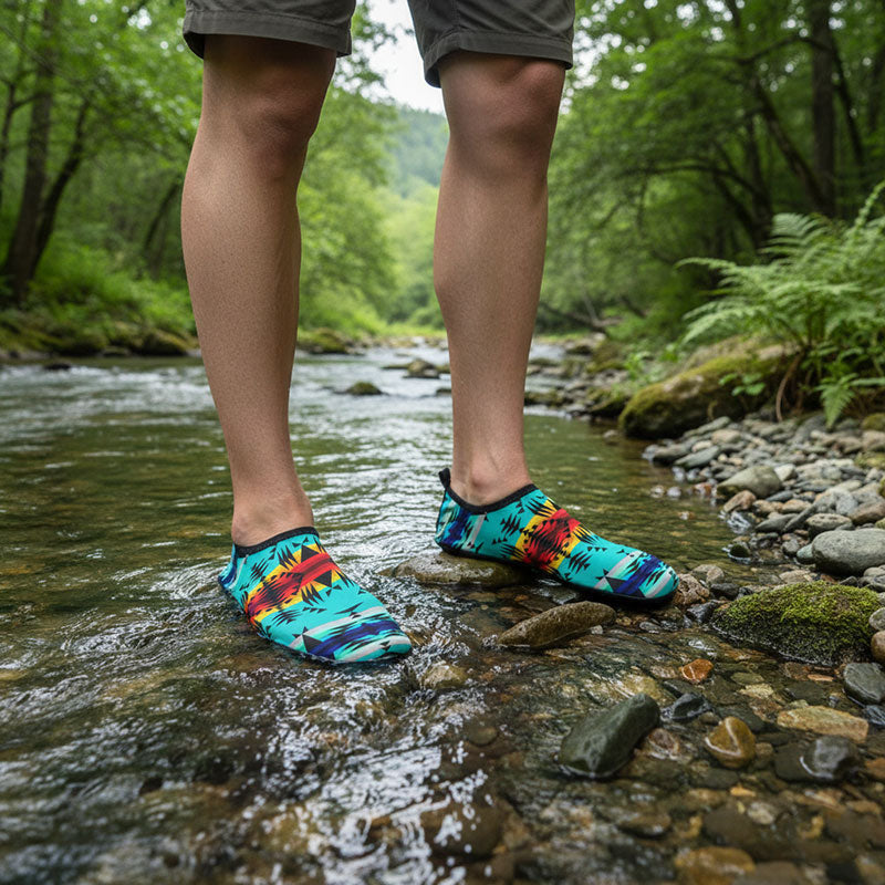 Between the Mountains Sockamoccs