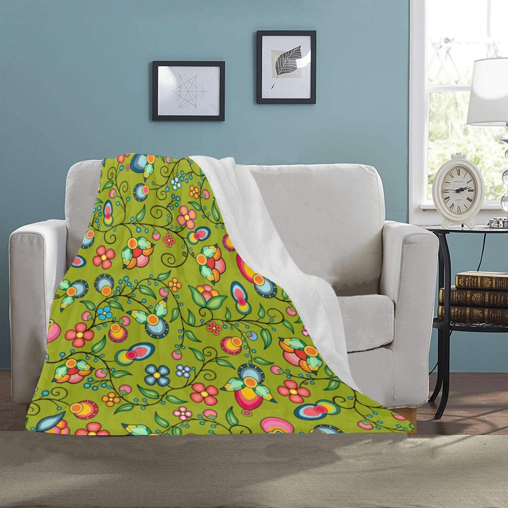 Floral Bounty Sweetgrass Ultra-Soft Micro Fleece Blanket 40"x50"