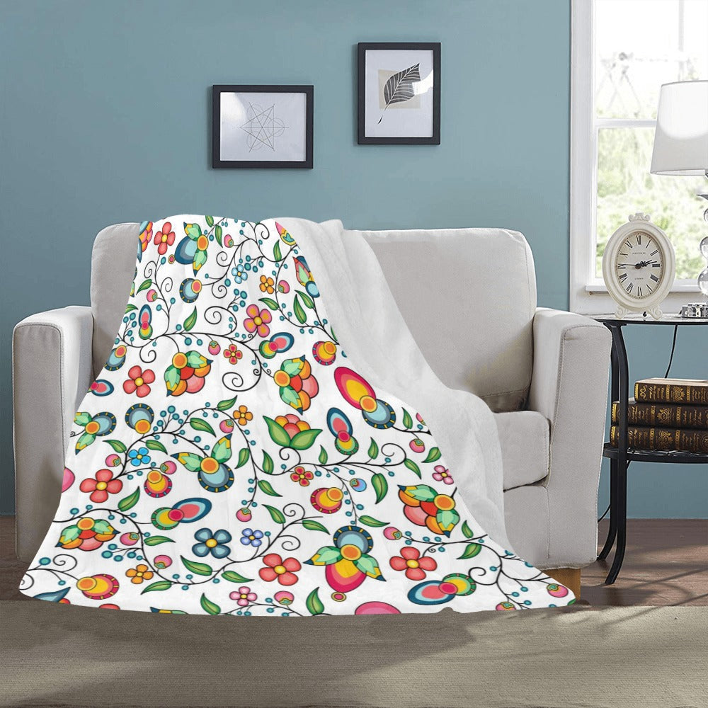 Floral Bounty White Ultra-Soft Micro Fleece Blanket 50"x60"