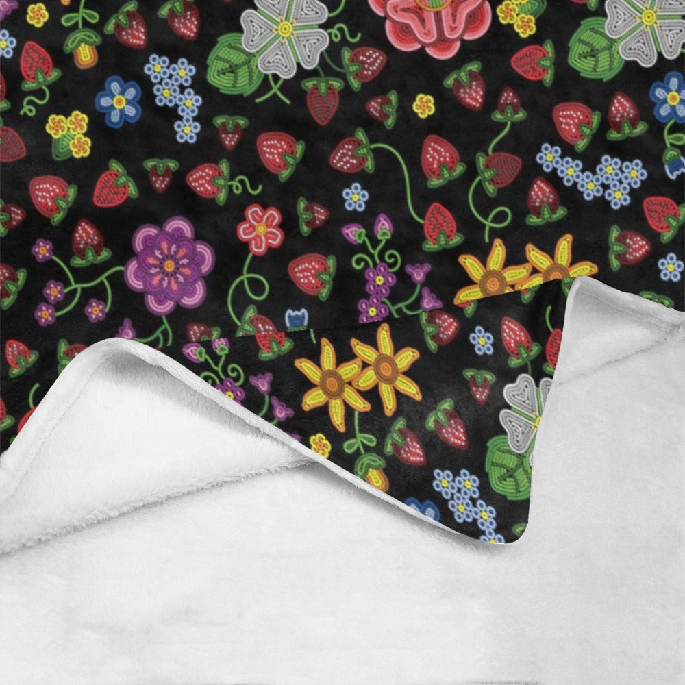 Berry Pop Midnight Ultra-Soft Micro Fleece Blanket 40"x50"