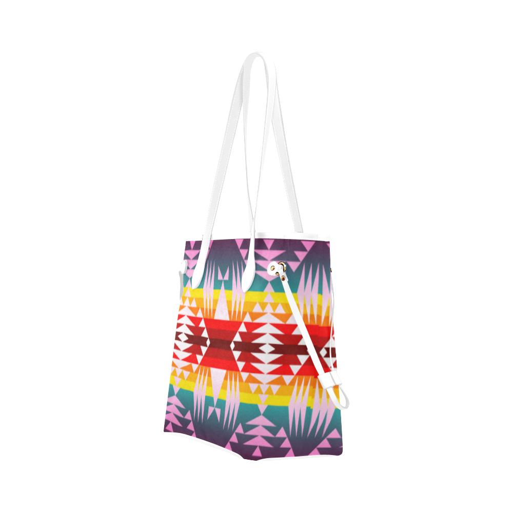 Between the Appalachian Mountains Clover Canvas Tote Bag (Model 1661) Clover Canvas Tote Bag (1661) e-joyer