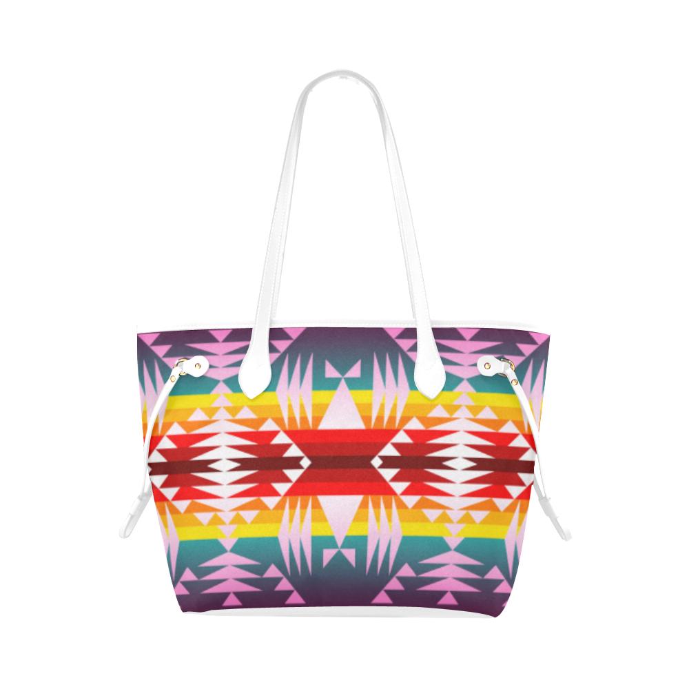 Between the Appalachian Mountains Clover Canvas Tote Bag (Model 1661) Clover Canvas Tote Bag (1661) e-joyer