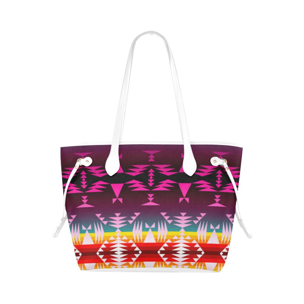 Between the Appalachian Mountains Clover Canvas Tote Bag (Model 1661) Clover Canvas Tote Bag (1661) e-joyer