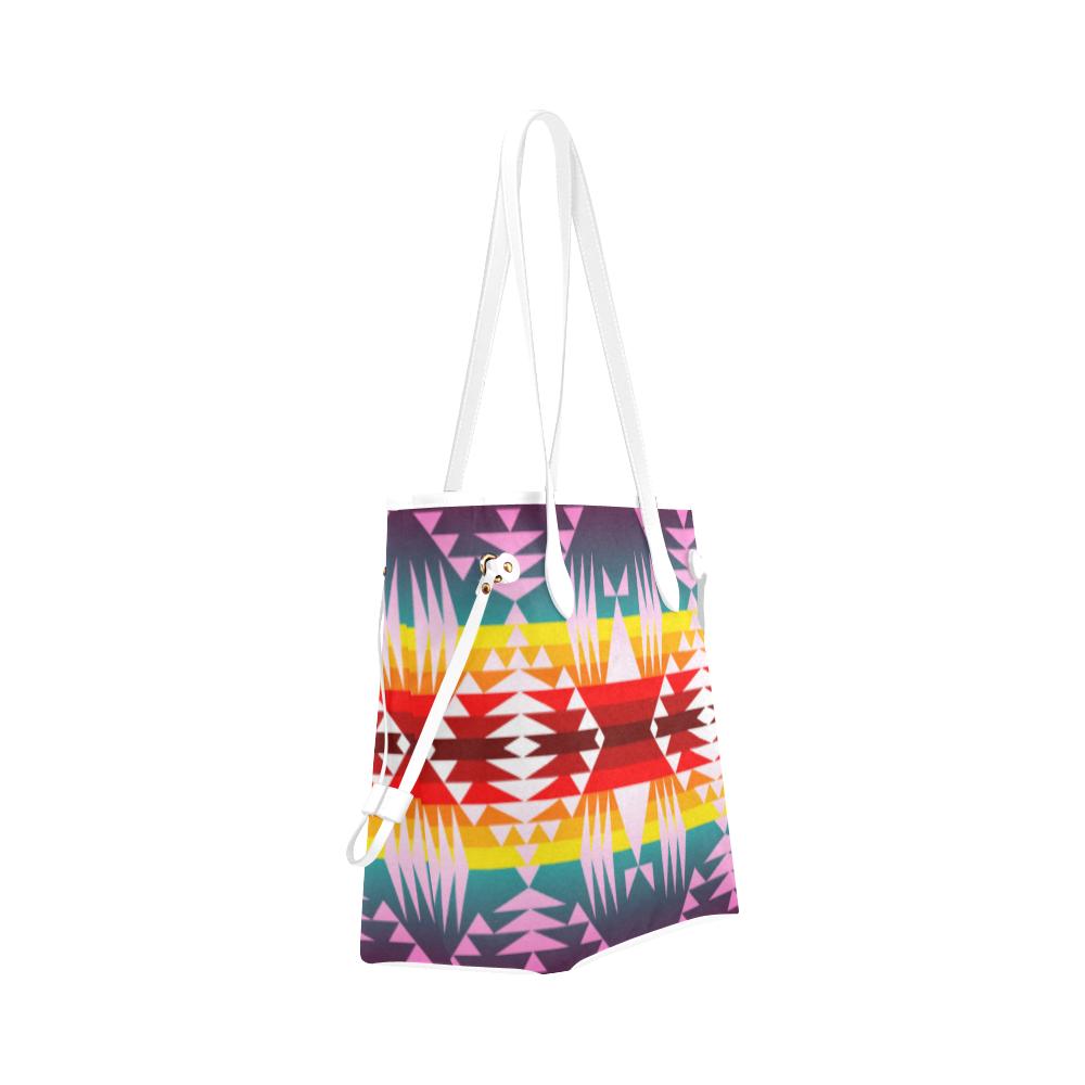 Between the Appalachian Mountains Clover Canvas Tote Bag (Model 1661) Clover Canvas Tote Bag (1661) e-joyer