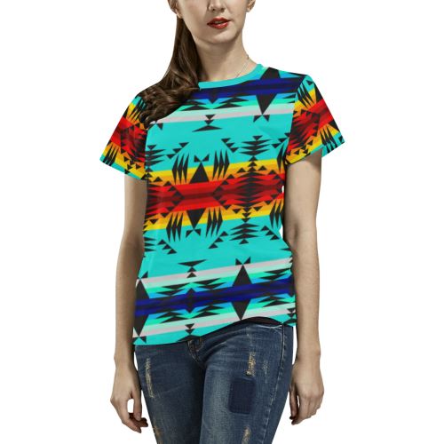 Between the Mountains All Over Print T-shirt for Women/Large Size (USA Size) (Model T40) All Over Print T-Shirt for Women/Large (T40) e-joyer