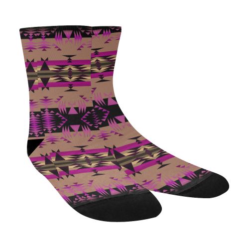 Between the Mountains Berry Crew Socks Crew Socks e-joyer