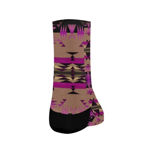Between the Mountains Berry Crew Socks Crew Socks e-joyer