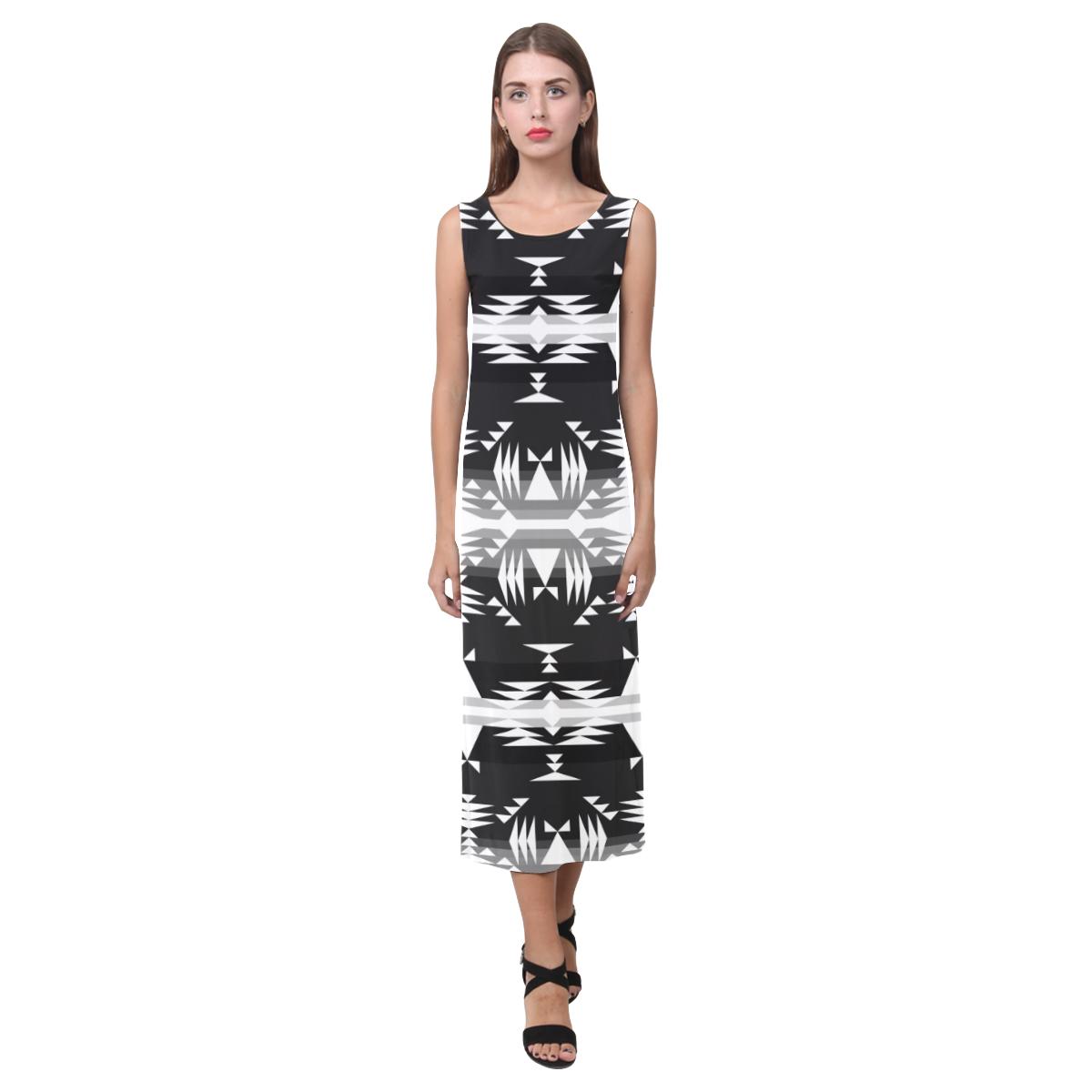 Between the Mountains Black and White Phaedra Sleeveless Open Fork Long Dress (Model D08) Phaedra Sleeveless Open Fork Long Dress (D08) e-joyer