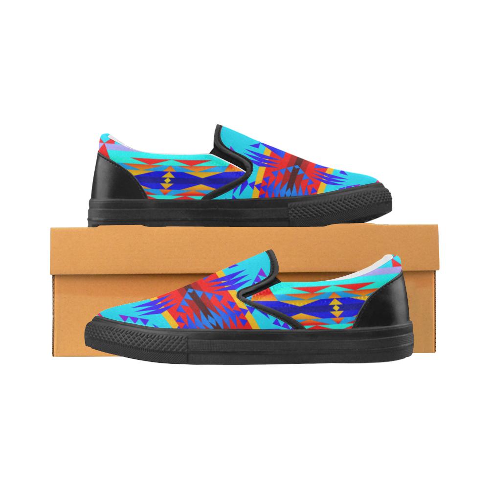 Between the Mountains Blue Men's Unusual Slip-on Canvas Shoes (Model 019) Men's Unusual Slip-on Canvas Shoes (019) e-joyer