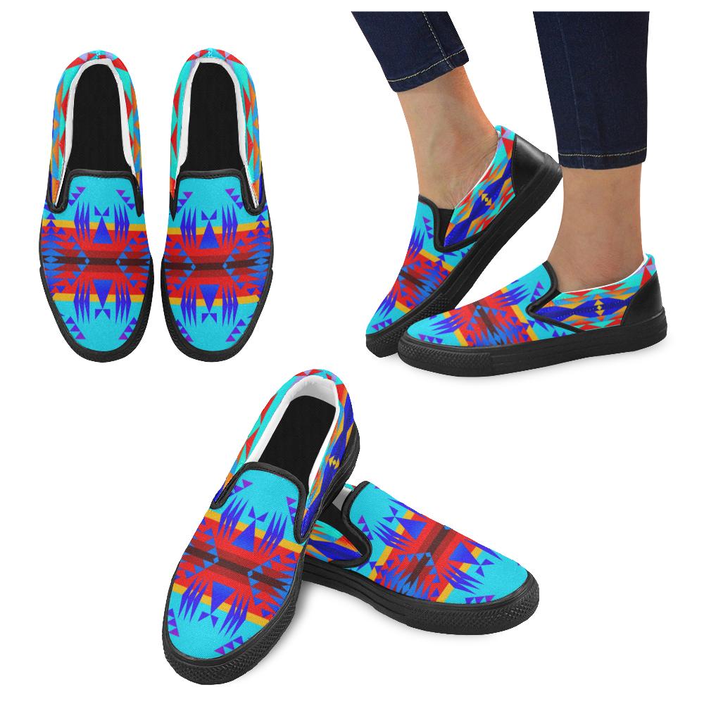 Between the Mountains Blue Men's Unusual Slip-on Canvas Shoes (Model 019) Men's Unusual Slip-on Canvas Shoes (019) e-joyer