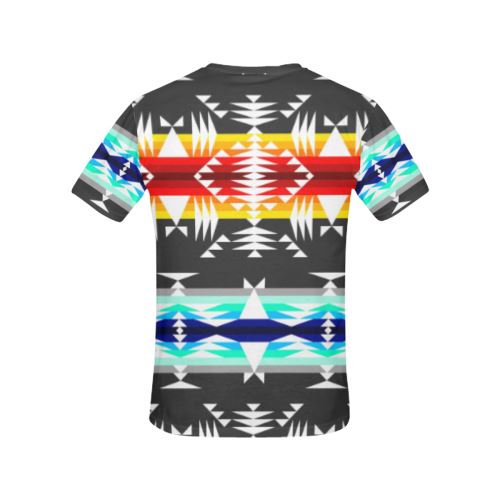 Between the Mountains Gray All Over Print T-shirt for Women/Large Size (USA Size) (Model T40) All Over Print T-Shirt for Women/Large (T40) e-joyer