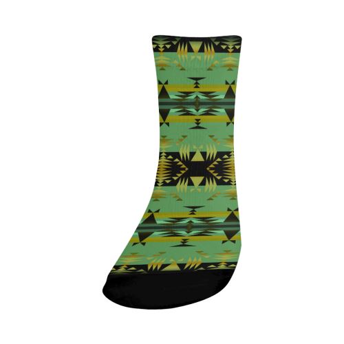 Between the Mountains Sage Crew Socks Crew Socks e-joyer