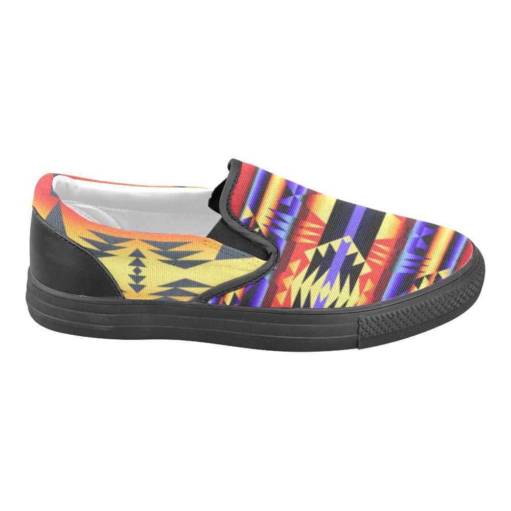 Between the San Juan Mountains Men's Unusual Slip-on Canvas Shoes (Model 019) Men's Unusual Slip-on Canvas Shoes (019) e-joyer