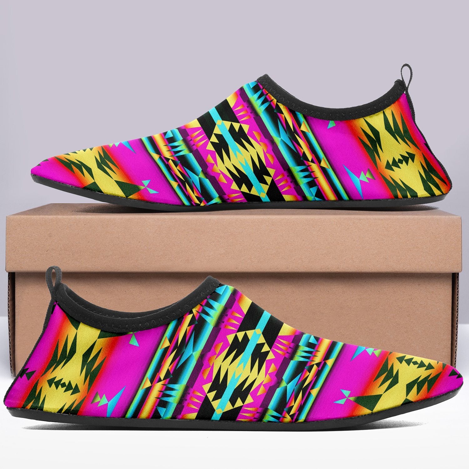 Between the Sunset Mountains Sockamoccs Slip On Shoes 49 Dzine