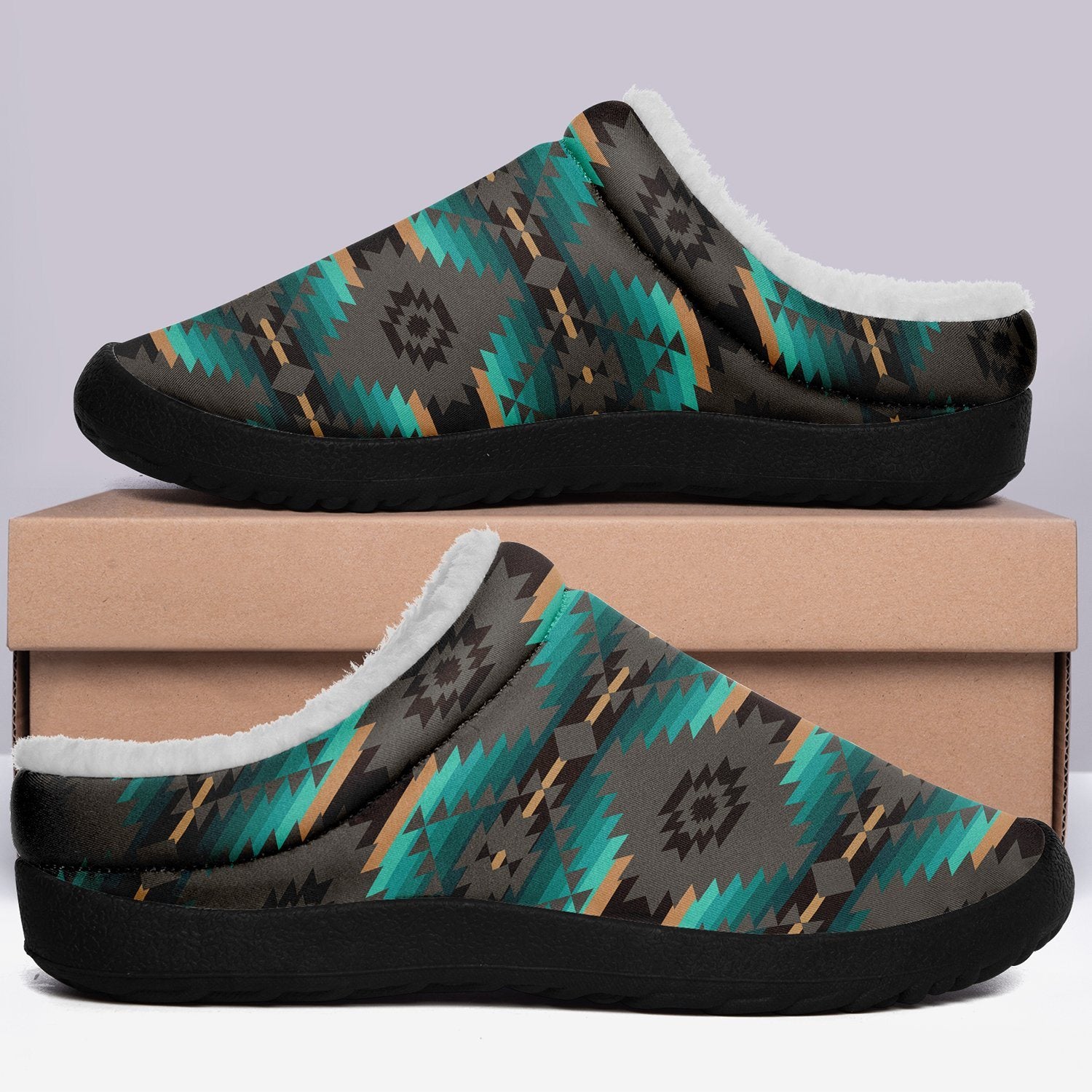 Cree Confederacy Ikinnii Indoor Slipper 49 Dzine