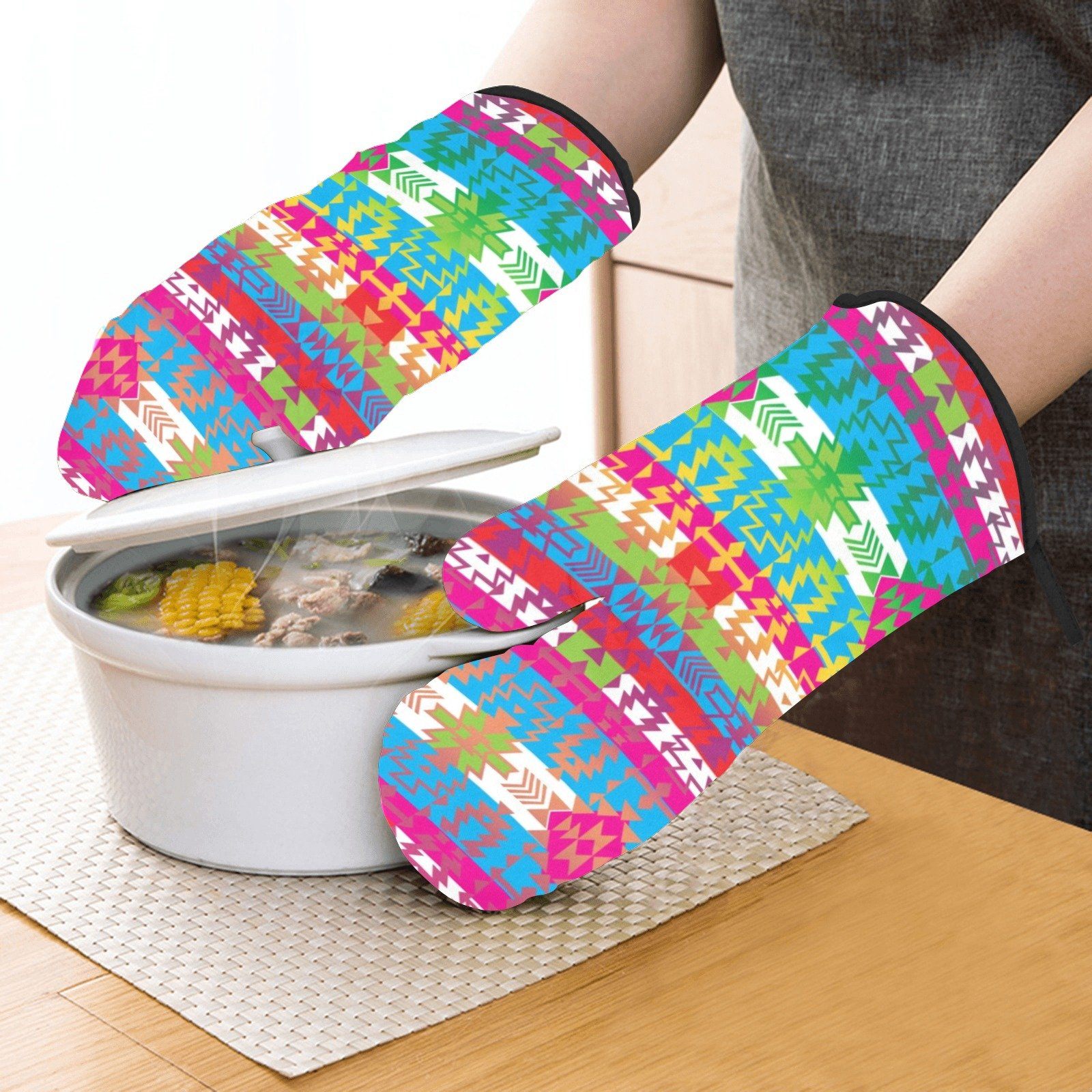 Grand Entry Oven Mitt & Pot Holder Oven Mitt & Pot Holder e-joyer