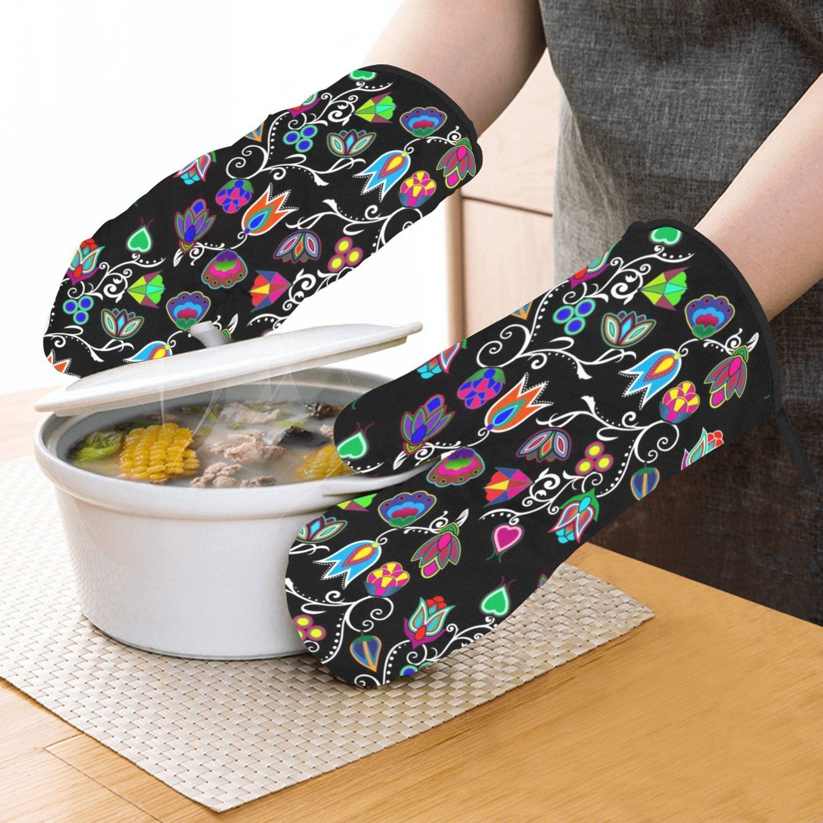 Indigenous Paisley Black Oven Mitt & Pot Holder Oven Mitt & Pot Holder e-joyer