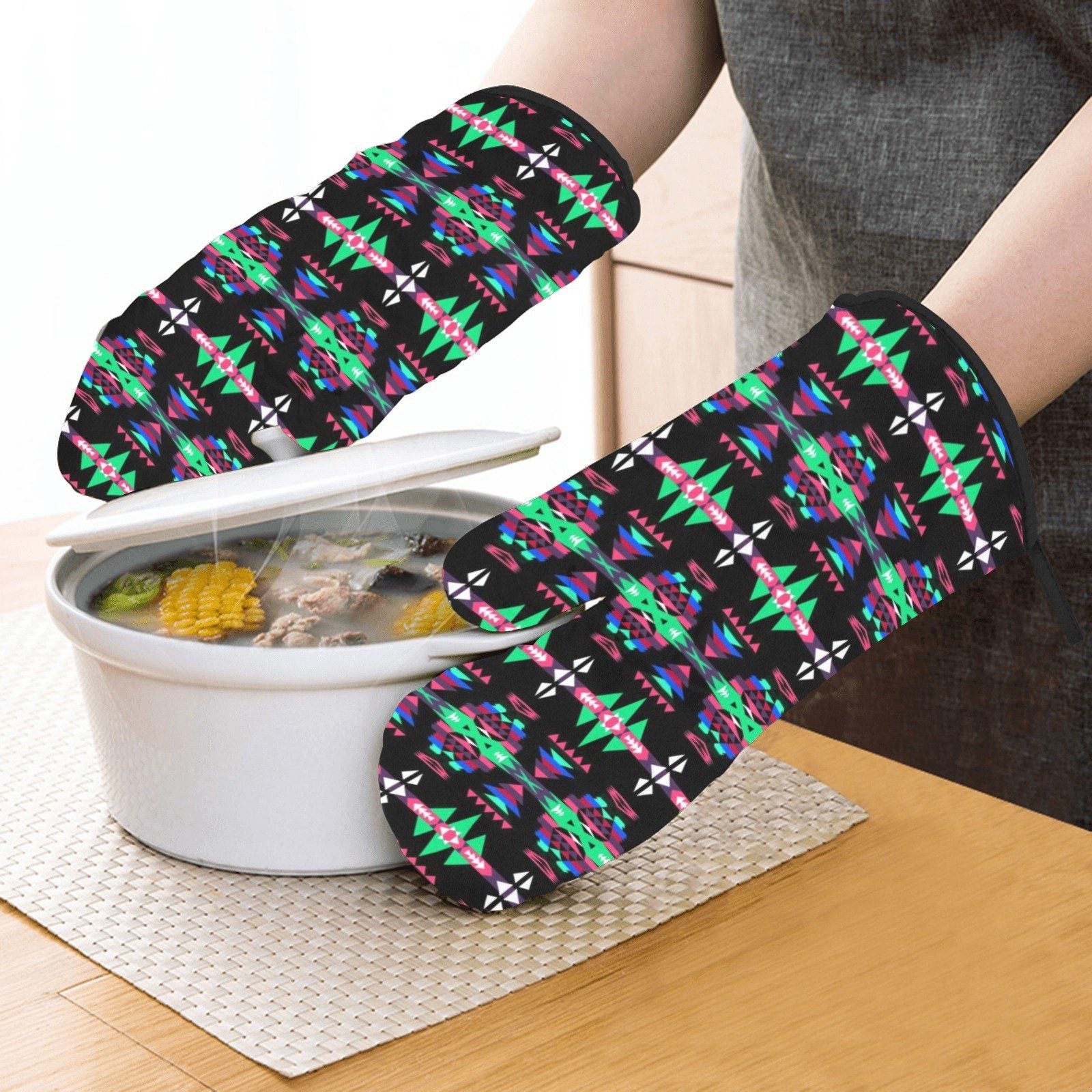 River Trail Journey Oven Mitt & Pot Holder Oven Mitt & Pot Holder e-joyer