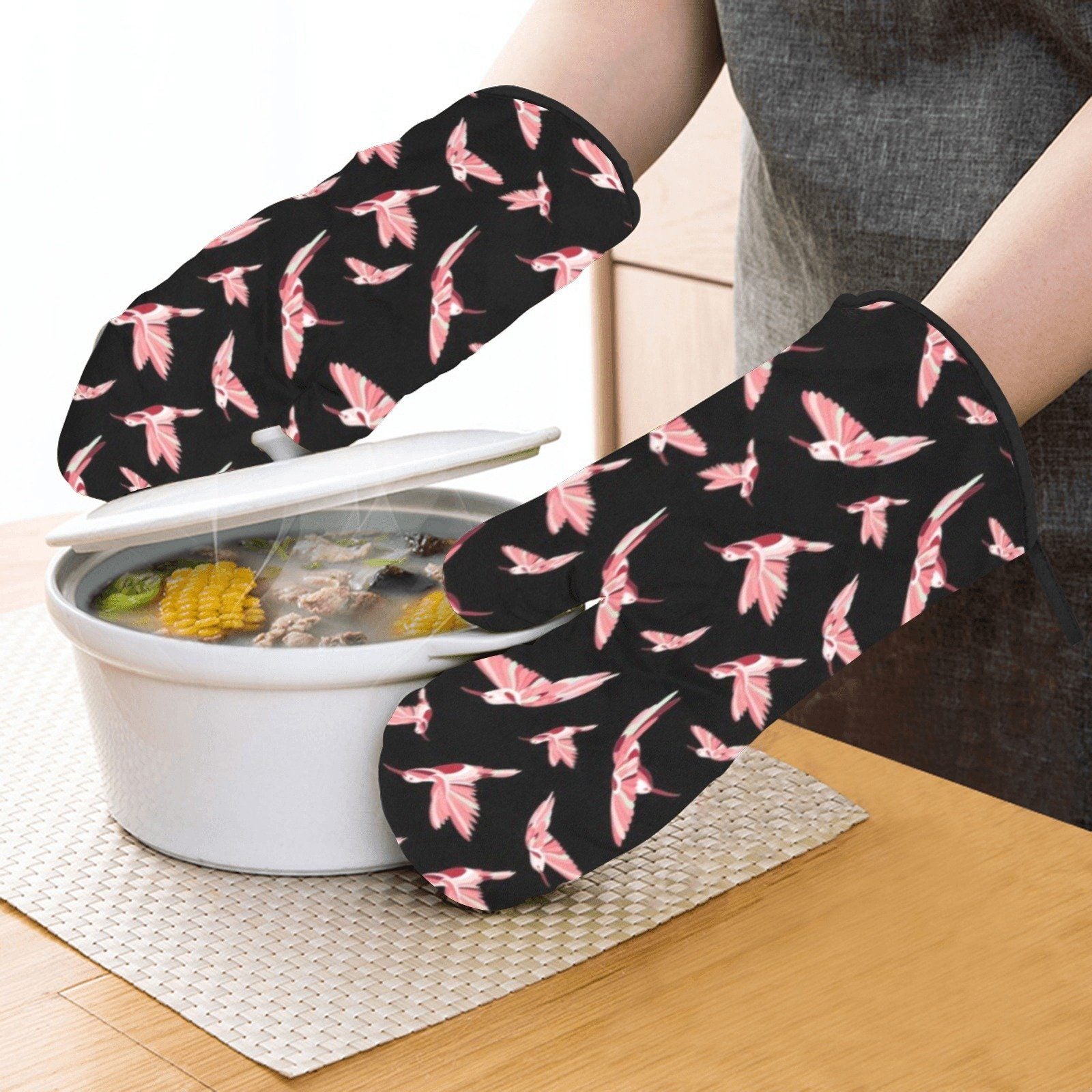 Strawberry Black Oven Mitt & Pot Holder Oven Mitt & Pot Holder e-joyer