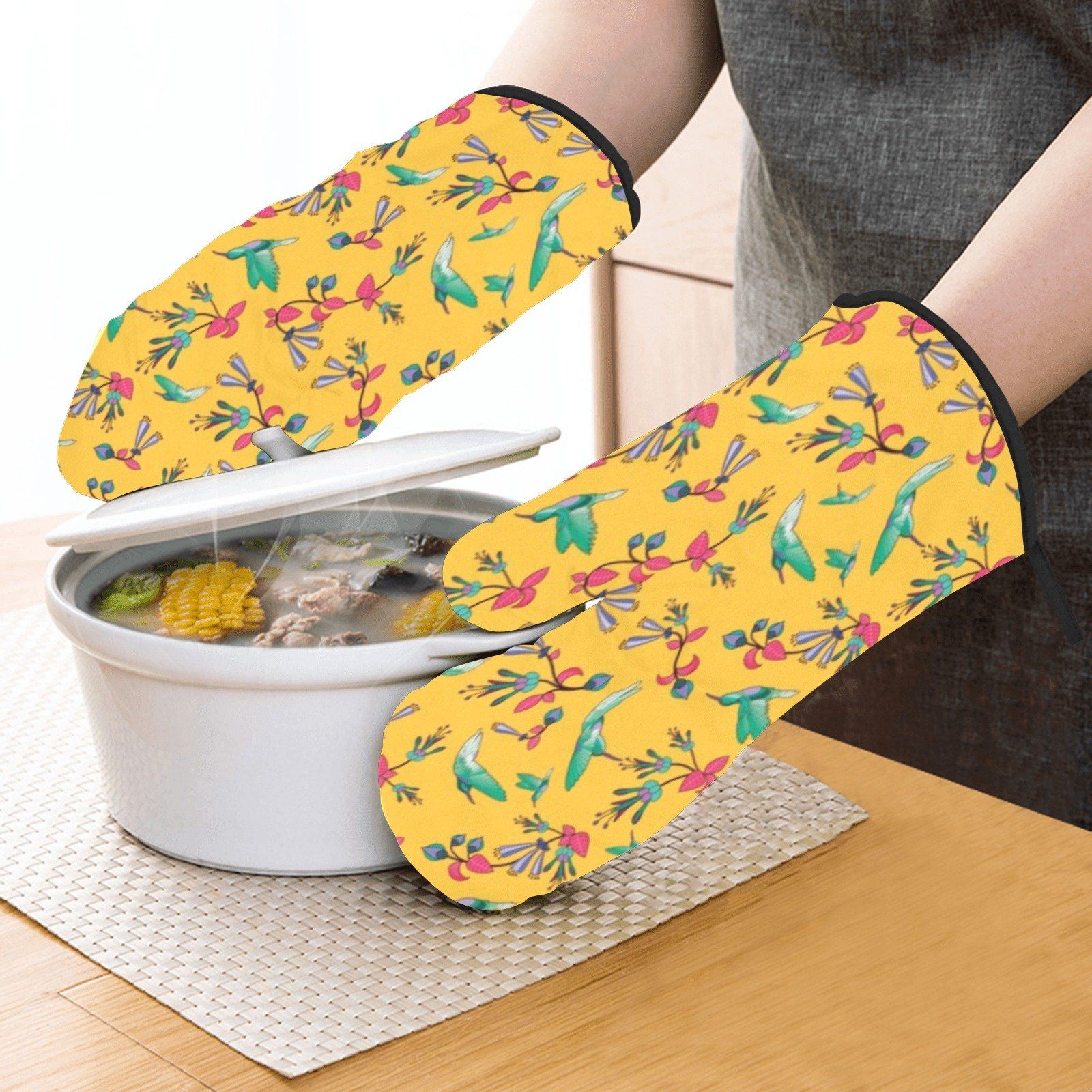 Swift Pastel Yellow Oven Mitt & Pot Holder Oven Mitt & Pot Holder e-joyer