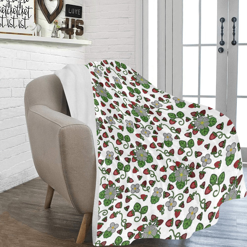 Strawberry Dreams White Ultra-Soft Micro Fleece Blanket 60"x80"