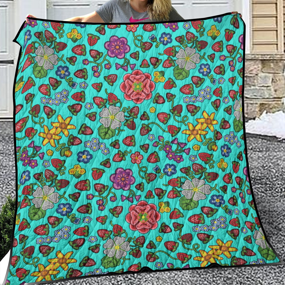 Berry Pop Turquoise Lightweight & Breathable Quilt With Edge-wrapping Strips
