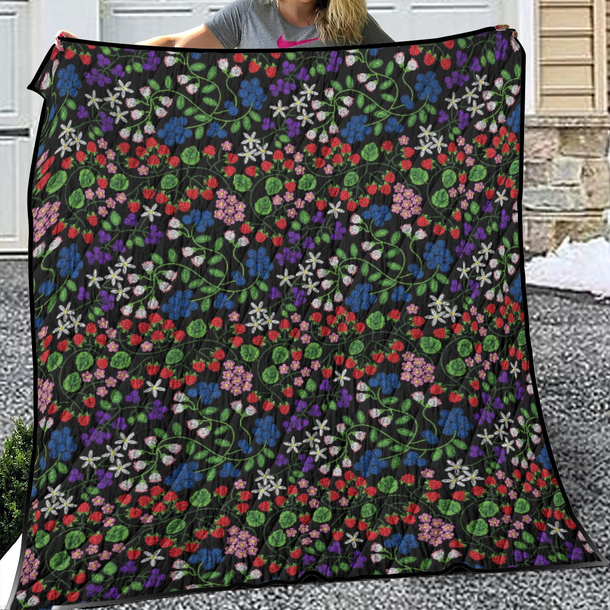 Takwakin Harvest Midnight Lightweight & Breathable Quilt With Edge-wrapping Strips