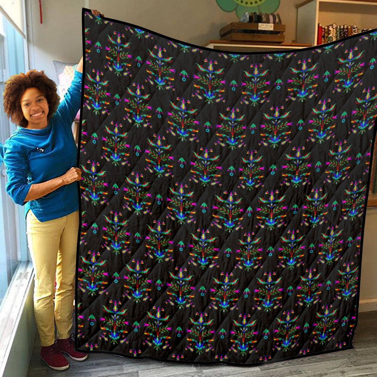 Dakota Damask Black Lightweight & Breathable Quilt With Edge-wrapping Strips