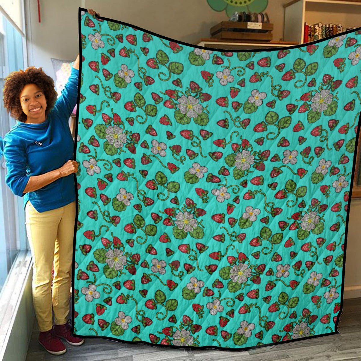 Strawberry Dreams Turquoise Lightweight & Breathable Quilt With Edge-wrapping Strips
