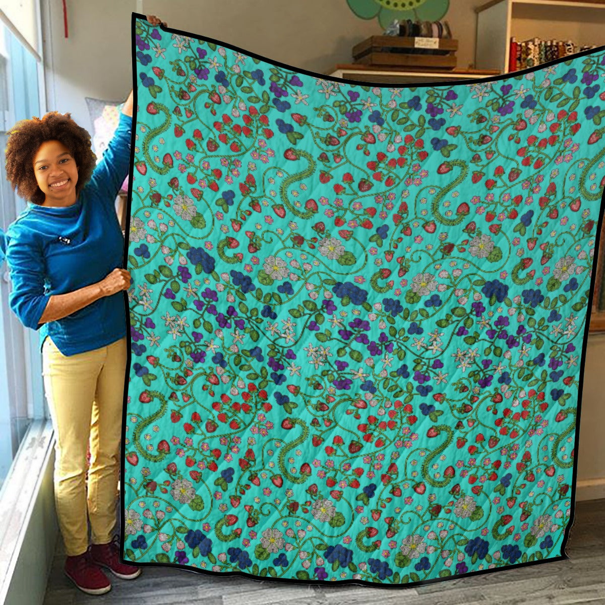 Grandmother Stories Turquoise Lightweight & Breathable Quilt With Edge-wrapping Strips