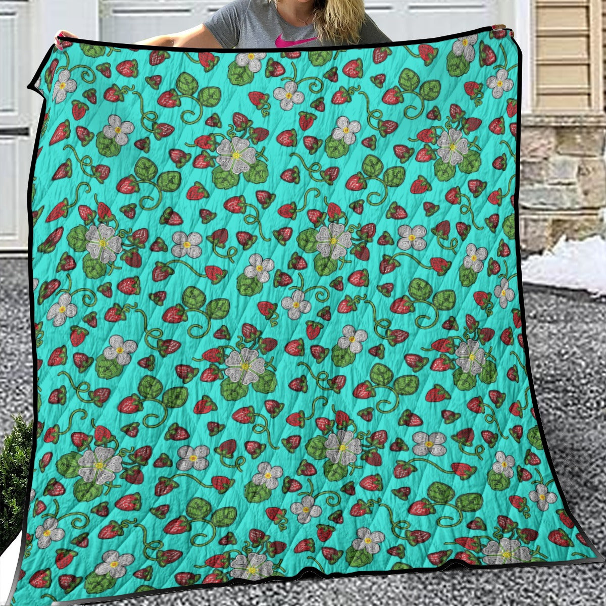 Strawberry Dreams Turquoise Lightweight & Breathable Quilt With Edge-wrapping Strips