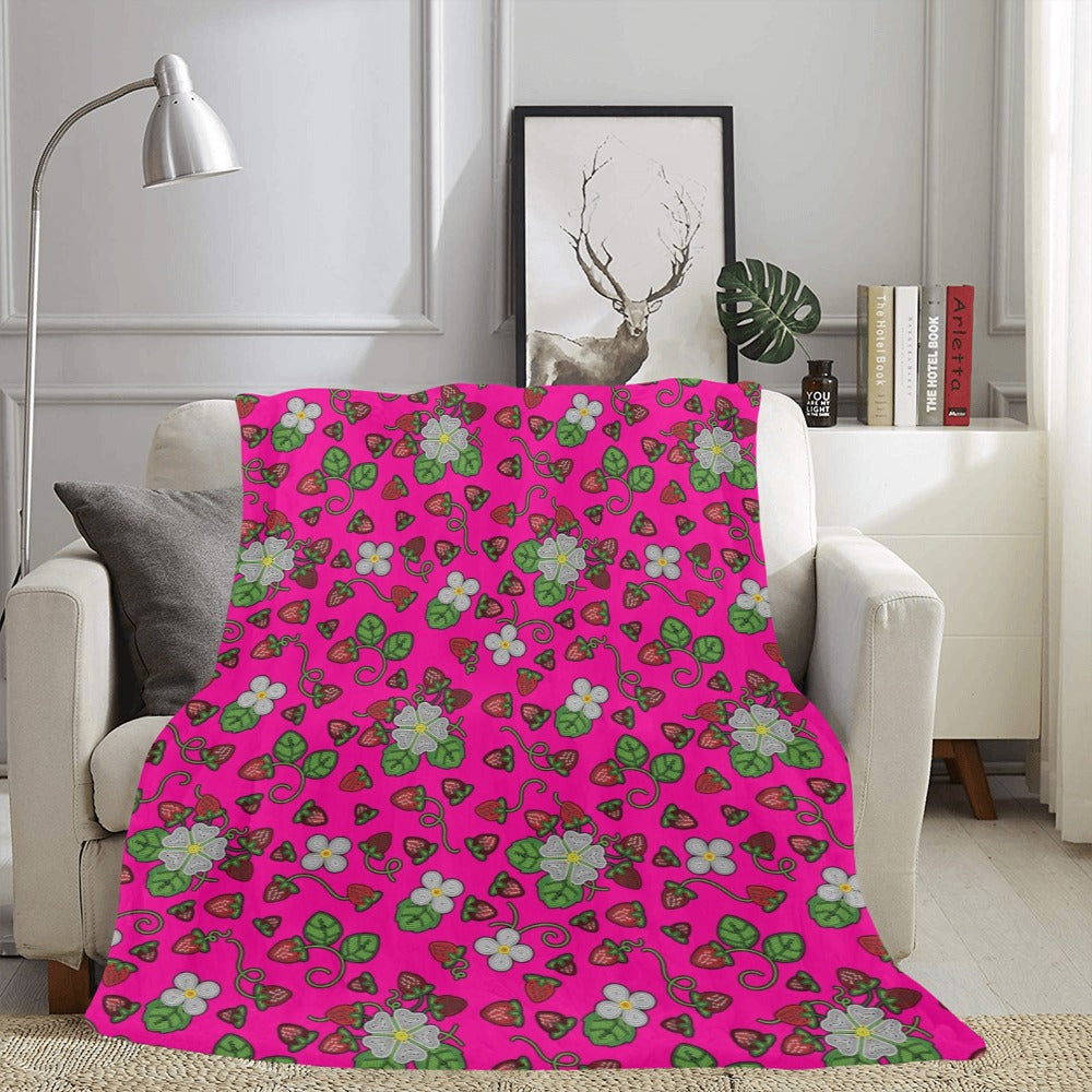 Strawberry Dreams Blush Ultra-Soft Micro Fleece Blanket 60"x80"
