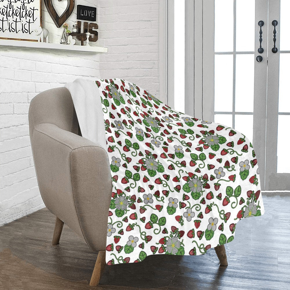 Strawberry Dreams White Ultra-Soft Micro Fleece Blanket 40"x50"