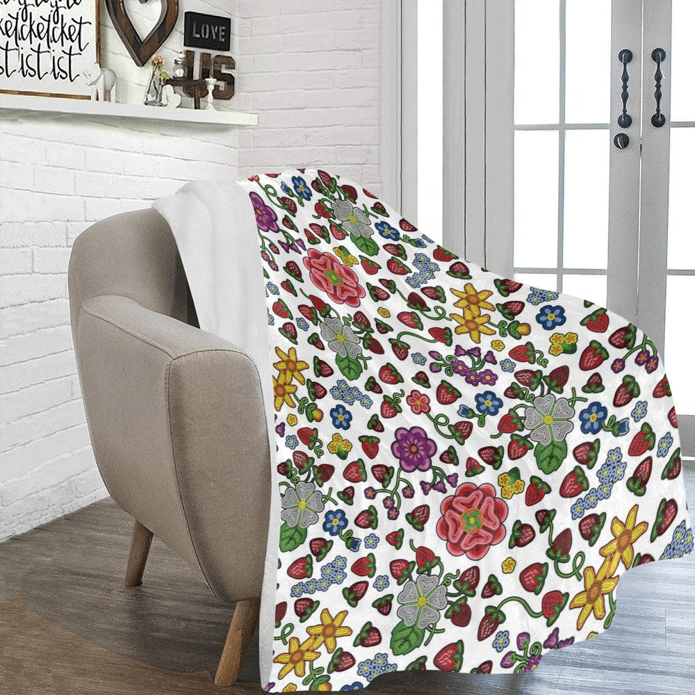 Berry Pop White Ultra-Soft Micro Fleece Blanket 60"x80"