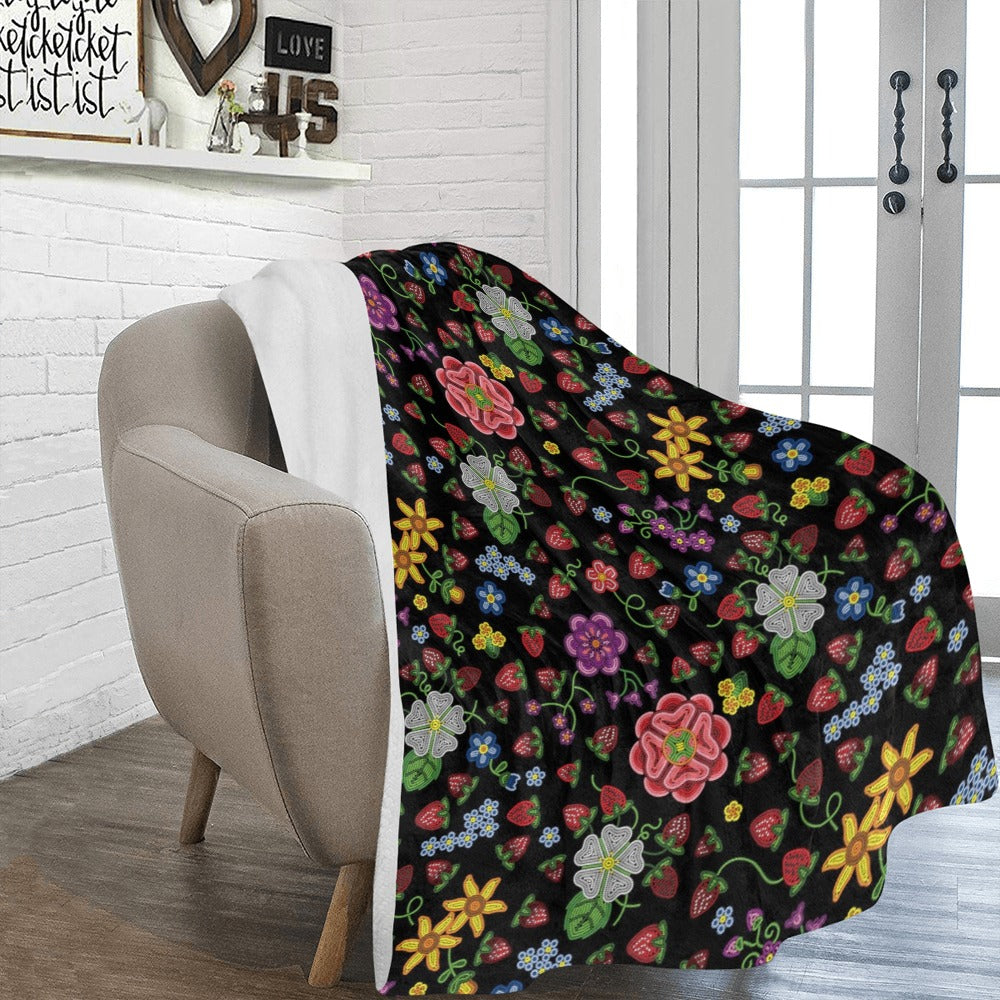 Berry Pop Midnight Ultra-Soft Micro Fleece Blanket 60"x80"
