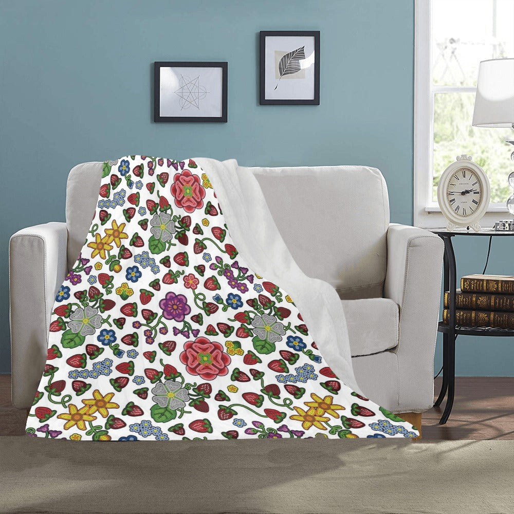 Berry Pop White Ultra-Soft Micro Fleece Blanket 40"x50"