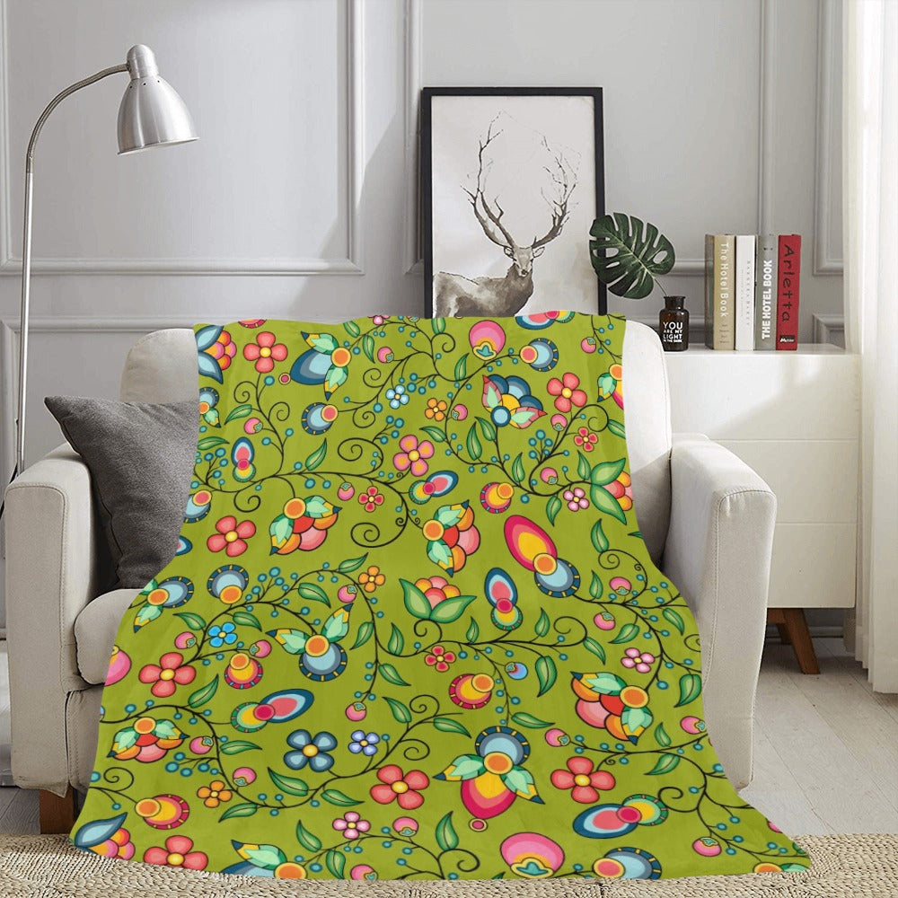 Floral Bounty Sweetgrass Ultra-Soft Micro Fleece Blanket 60"x80"