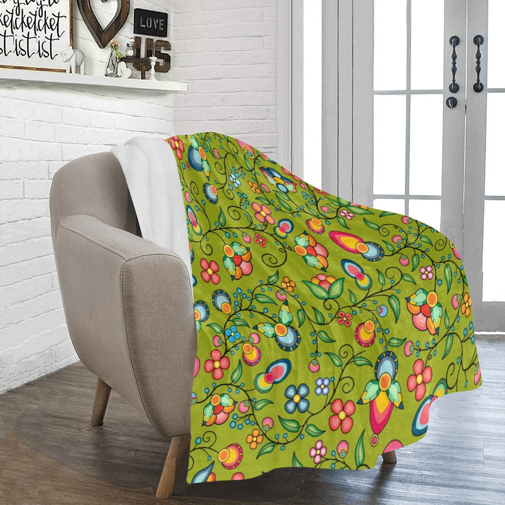 Floral Bounty Sweetgrass Ultra-Soft Micro Fleece Blanket 50"x60"