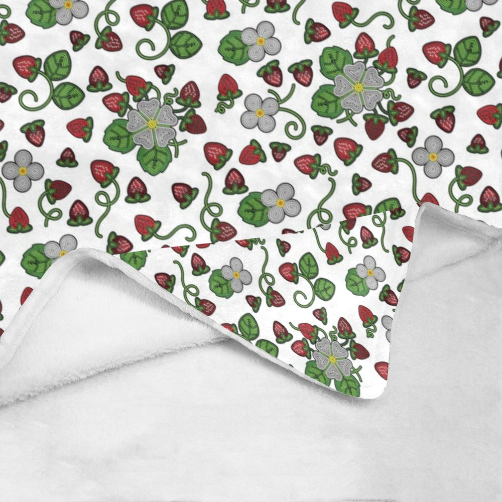 Strawberry Dreams White Ultra-Soft Micro Fleece Blanket 60"x80"