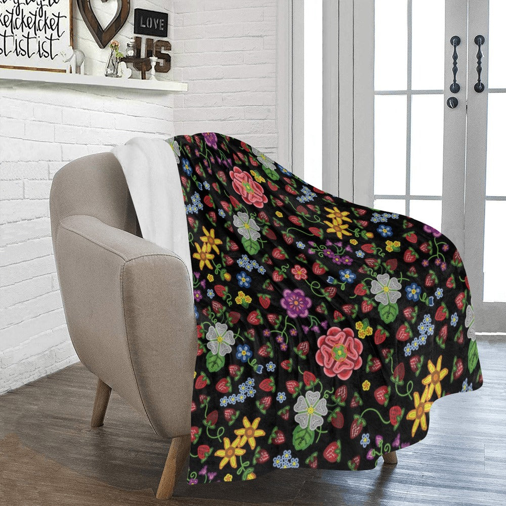 Berry Pop Midnight Ultra-Soft Micro Fleece Blanket 50"x60"