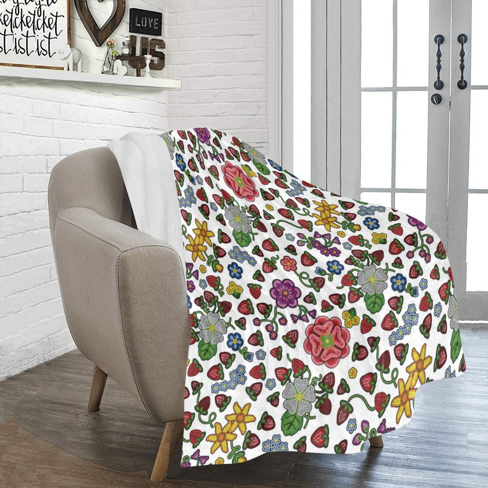 Berry Pop White Ultra-Soft Micro Fleece Blanket 50"x60"