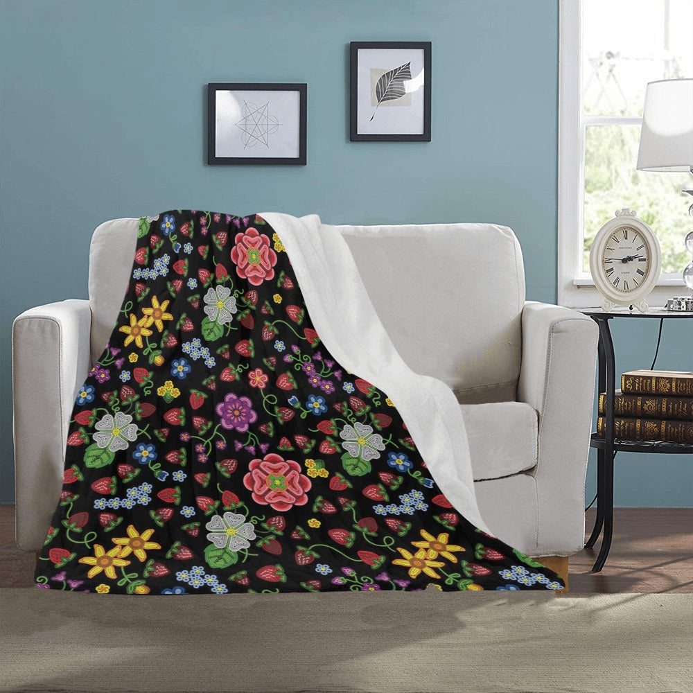 Berry Pop Midnight Ultra-Soft Micro Fleece Blanket 40"x50"